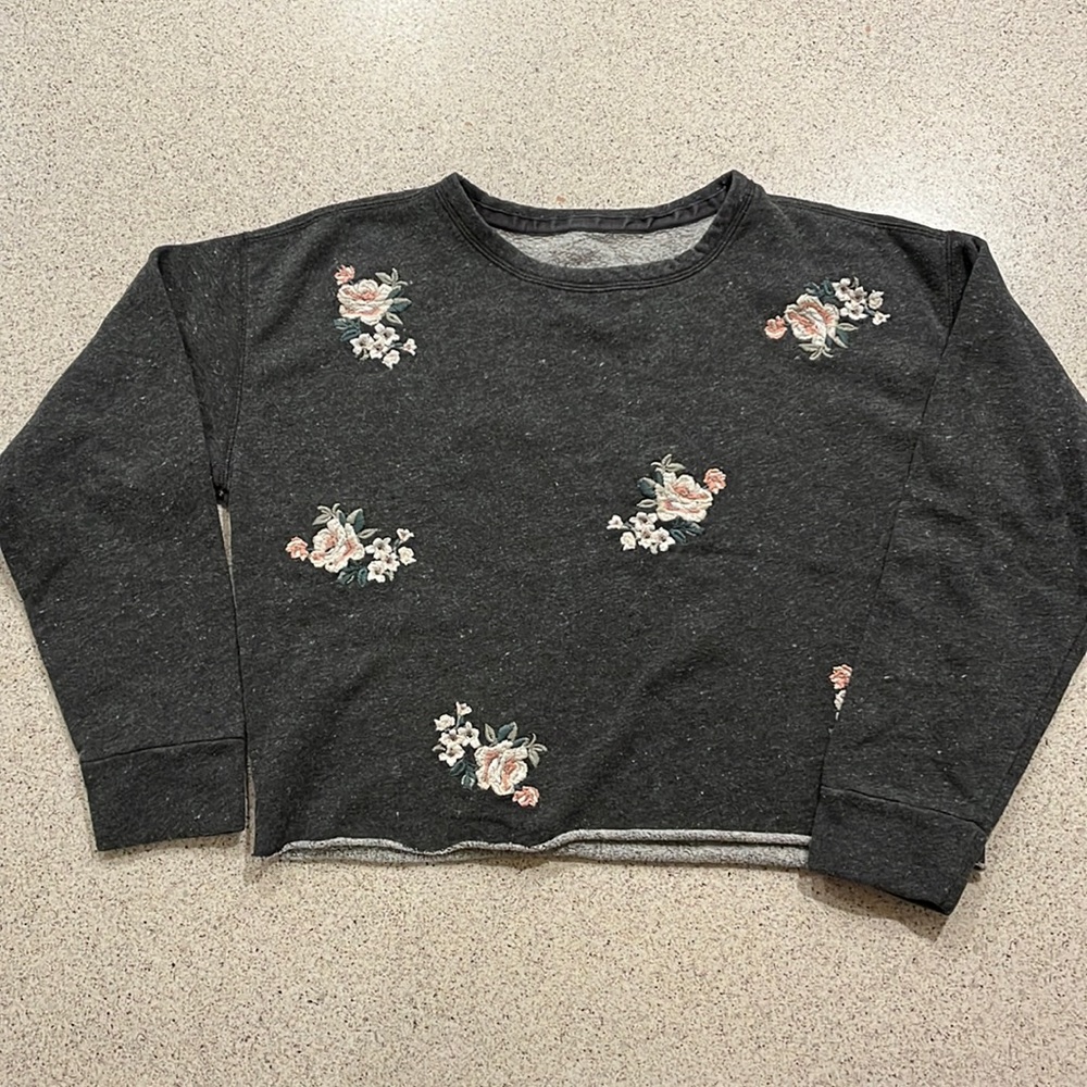Abercrombie & Fitch Floral Sweatshirt